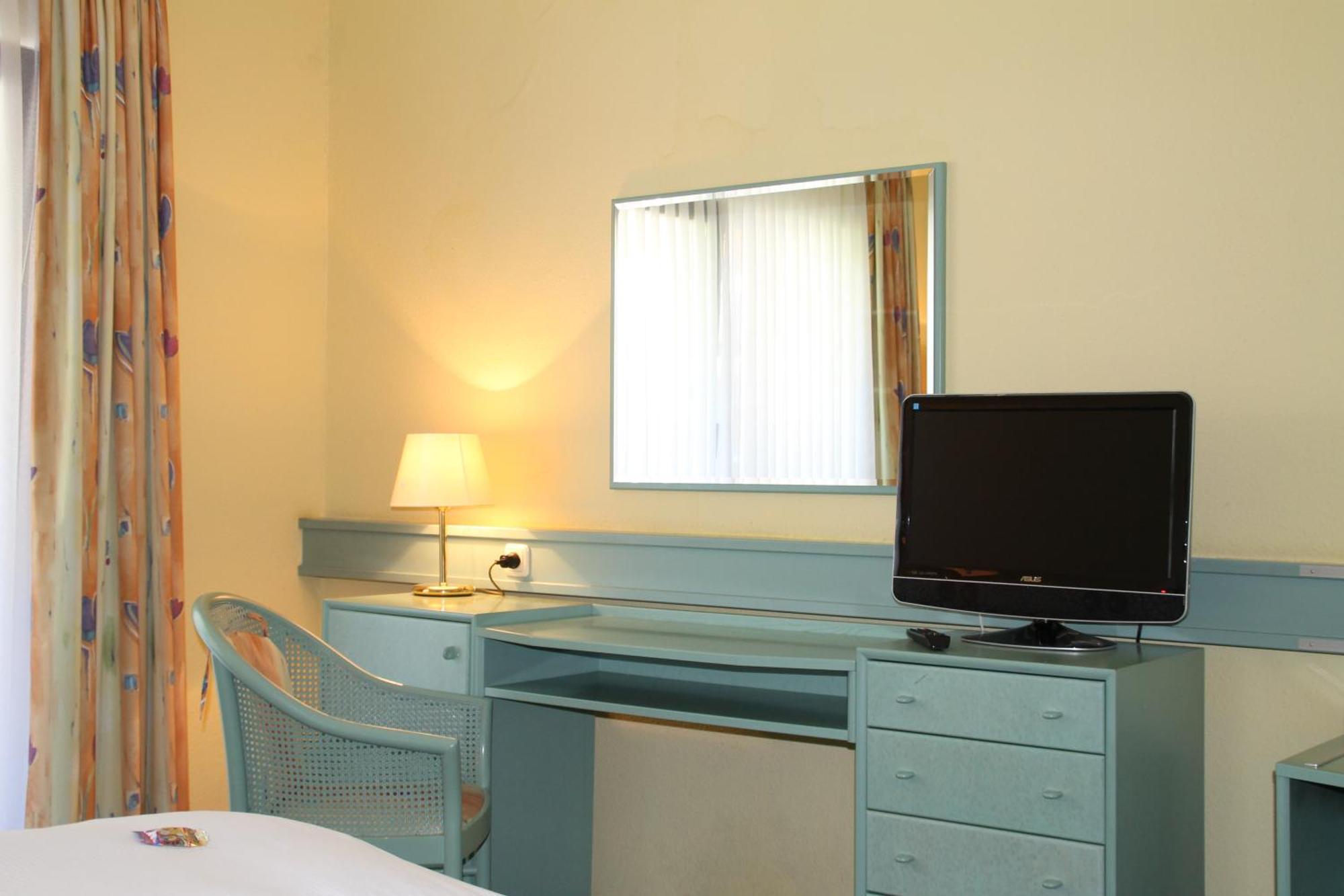 ברלין Hotel Forsthaus מראה חיצוני תמונה